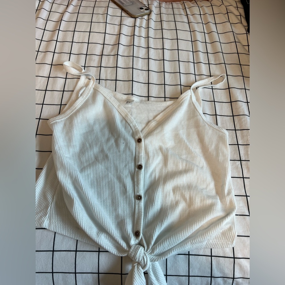 Tie top